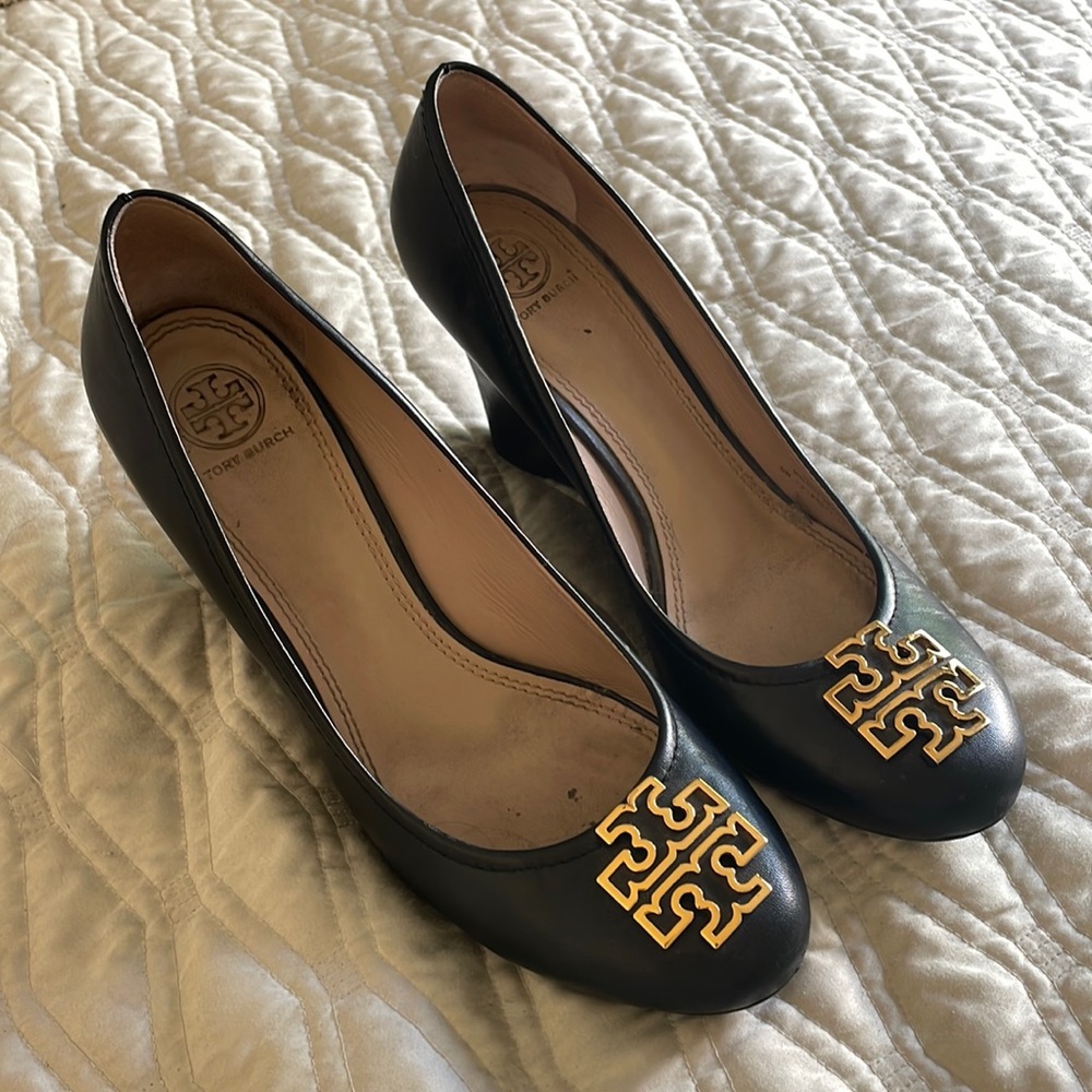 Size-9M Navy Blue Tori Burch Signature Wedge. Barely worn